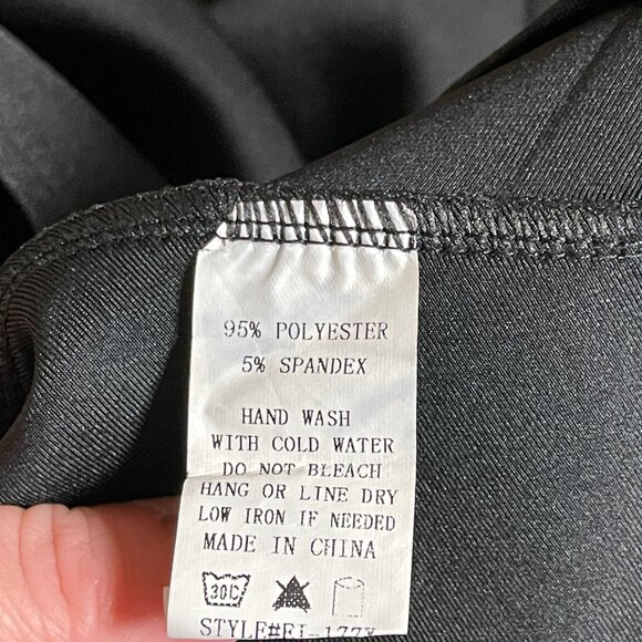 Eien USA Black Bell Sleeve Fit & Flare Dress โ 3XL โ Dramatic Flounce Hem โ Goth - Picture 10 of 10